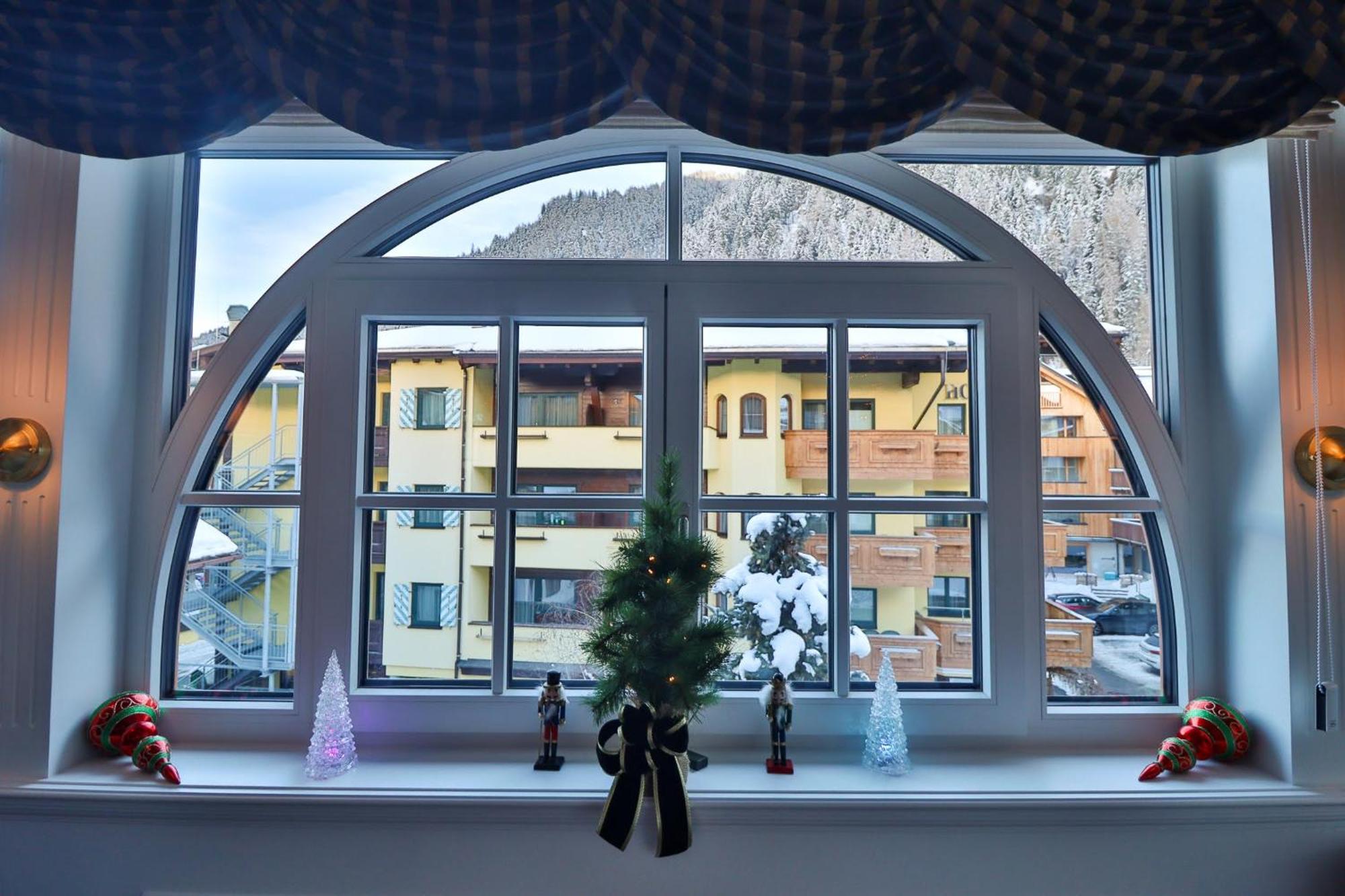 Schneider Hof Boutique Hotel ซังคท์อันทอนอัมอาร์ลแบร์ก ภายนอก รูปภาพ